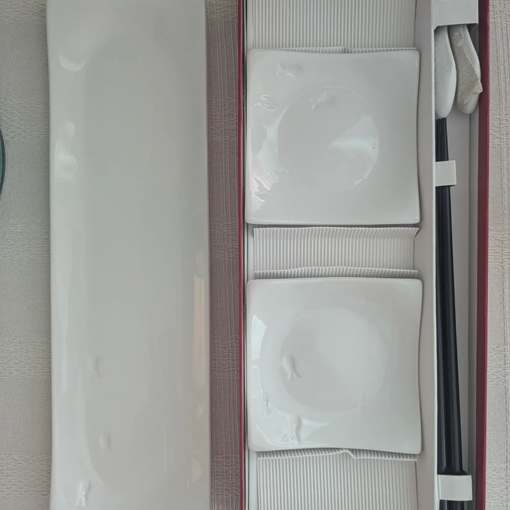 Crate&Barrel 8 Piece Sushi Set For Two - Brand New! 🍣🍤🍣🍤
